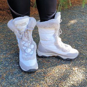 The North Face Women's Nuptse Faux Fur II White / Foil Grey Boots